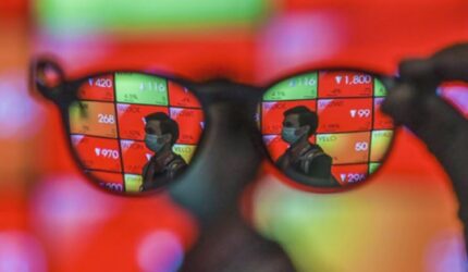 IHSG Melemah di Pekan Singkat, Kapitalisasi Pasar Sentuh Rp 12.098 T