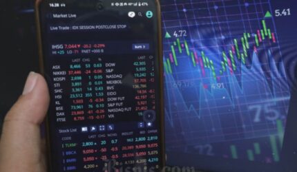 Awas Koreksi! IHSG Pekan Depan, Intip Saham AADI, CTRA, NCKL