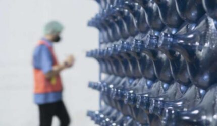PDPP Bagikan Dividen, Segini Nilainya! Investor Plastik Aguan Cuan