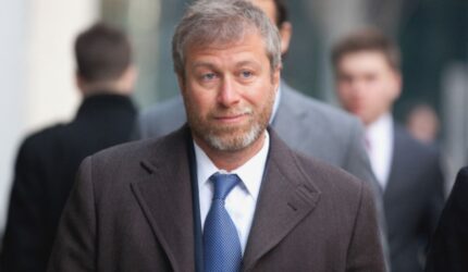 Inggris Gugat Abramovich? Hasil Penjualan Chelsea Jadi Sengketa!