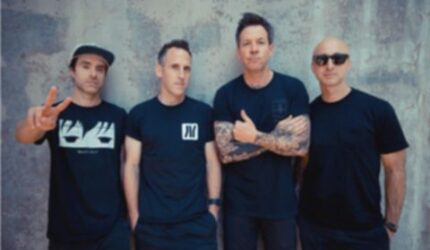 Simple Plan: The Kids In The Crowd, Film Dokumenter Tayang di Prime Video!