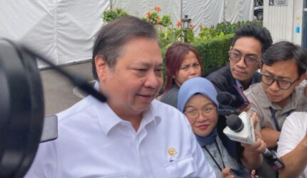 Airlangga Pantau Ketat Harga Minyak Dunia, Waspadai Dampaknya