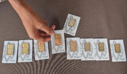 Emas Antam Anjlok, Harga Terbaru Rp1,937 Juta per Gram!