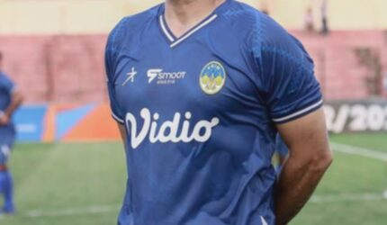 Gibran Cetak Gol Viral, Tapi Kiper Ini Lebih Curi Perhatian!