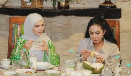 Reuni Eksklusif: Potret Kebersamaan Siti Nurhaliza, Kris Dayanti & Keluarga