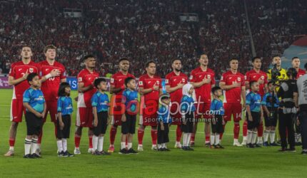 Timnas Indonesia Tiba di Jepang, Sambutan Meriah & Kejutan Kluivert!