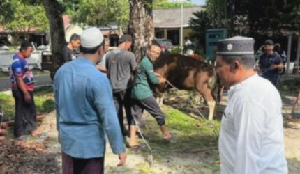 Berkah Iduladha, Polresta Palangka Raya Salurkan Daging Kurban ke Warga