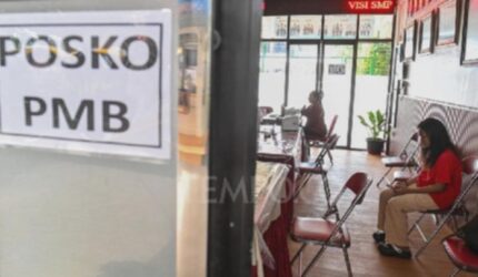 SPMB Jakarta Kacau: Website Error, Ortu Bingung!