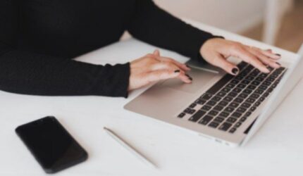 Touchpad Laptop Bermasalah? 5 Solusi Ampuh Ini Dijamin Berhasil