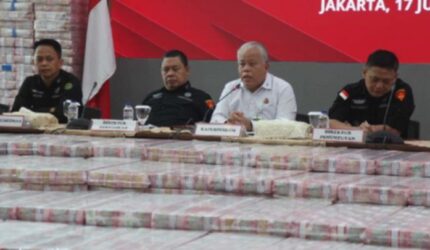 Nadiem Makarim Dicekal: Alasan Kejagung Bikin Geger!