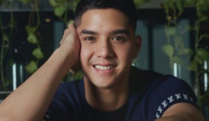 Al Ghazali Pakai Jersey Gamis Nonton Timnas, Penampilannya Jadi Sorotan!