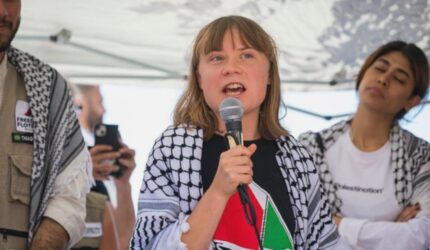 Greta Thunberg Ditangkap Israel, Kapal Bantuan Gaza Akan Dideportasi?