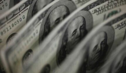 Dolar AS Ditinggalkan? Bank Sentral Cari Safe Haven Baru!