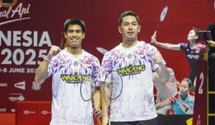 Sabar/Reza Gebrak Istora, Tiket Final Indonesia Open 2025 Digenggam!