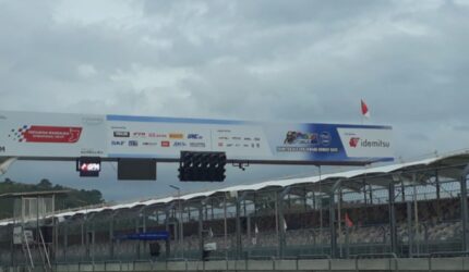 Yamaha Sunday Race 2025: Wahyu Nugroho Unggul, Eric Saputra Podium Superstock