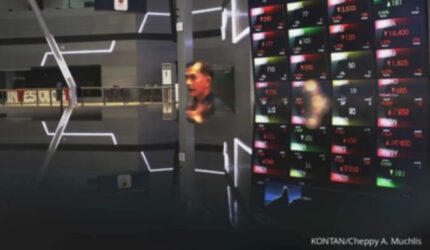 IHSG Merosot, Saham AMMN, MAPI, UNVR Jadi Top Losers Senin Ini