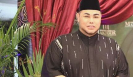 Ivan Gunawan Haji, Kini Botak Usai Tahalul: Transformasi Penampilannya!