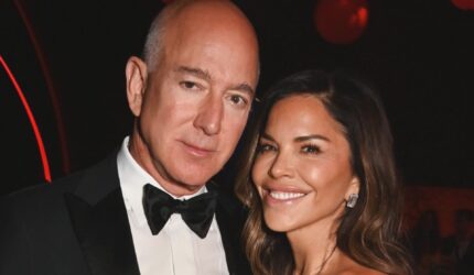 Pernikahan miliarder Jeff Bezos dan Lauren Sanchez menuai aksi protes