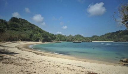 Raja Ampat: 7 Destinasi Wisata Surga yang Wajib Kamu Jelajahi