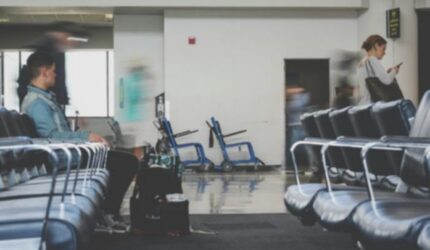 Wi-Fi Bandara: 3 Tips Aman & Nyaman Terhubung!