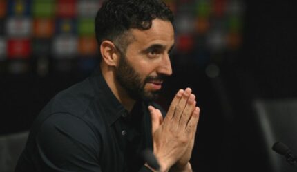 Kejutan! Keown: Man United Harus Gaet Legenda Liverpool, Bukan Amorim