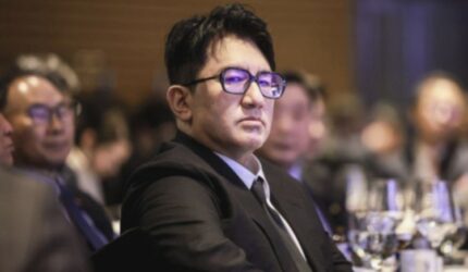 IPO HYBE Terancam? Bang Si Hyuk Diduga Terlibat Penipuan!