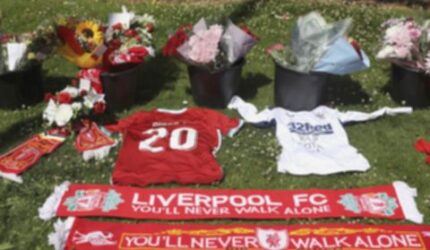 Karangan Bunga untuk Jota di Anfield: Penghormatan dari Fans Liverpool