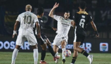 Persib Bandung vs Dewa United: Imbang 1-1 di Piala Presiden 2025