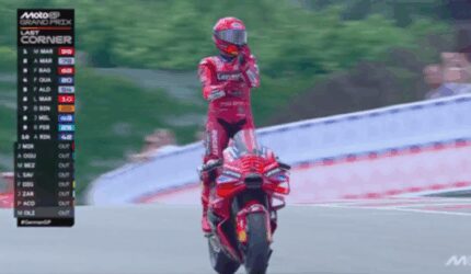 Marquez Juara MotoGP Jerman: Selebrasi Pacu Jalur yang Unik!
