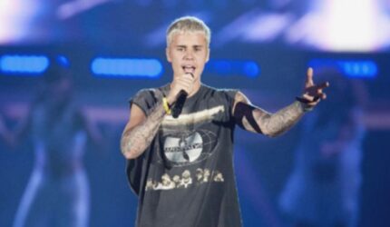 Justin Bieber Rilis Album Baru: Kolaborasi & Banyak Lagu!