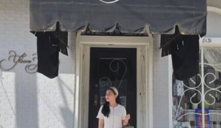 9 Potret Prilly Latuconsina Bertemu Yvonne Lafleur di New Orleans