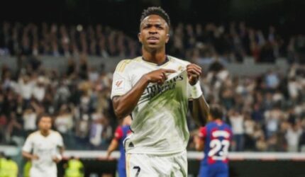 Vinicius Junior Hengkang? Kontrak Mandek, Masa Depan di Madrid Tanda Tanya!