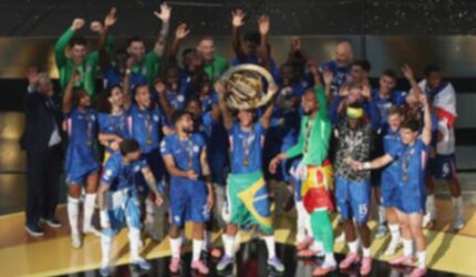 Foto: Selebrasi Chelsea Angkat Trofi Piala Dunia Antarklub 2025