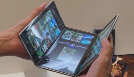 Smartphone Layar Lipat Tiga Pertama Samsung Rilis 9 Juli?
