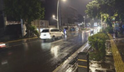 Kemang Raya Pulih: Banjir Surut, Lalu Lintas Kembali Normal!