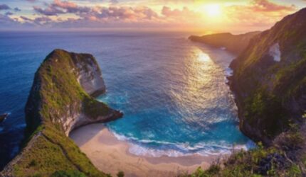 Bali: 10 Pantai Terbaik untuk Liburan Sekolah Tak Terlupakan!