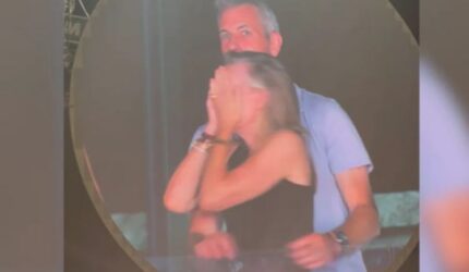 Siapa Andy Byron? CEO Astronomer yang Peluk Kristin Cabot di Konser Coldplay