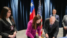Chili Serahkan Jam Tangan Mewah Milik Keanu Reeves yang Dicuri ke FBI