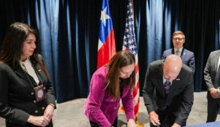 Chili Serahkan Jam Tangan Mewah Milik Keanu Reeves yang Dicuri ke FBI