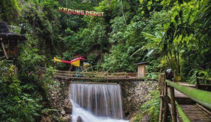 Kulon Progo Jogja Ada 9 Wisata Seindah Ini,Bisa Nikmati Air Terjun dan Goa Dekat Pronosutan View