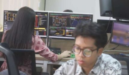 Rekor IHSG: Saham Konglomerat Tak Likuid Jadi Pendorong Utama?