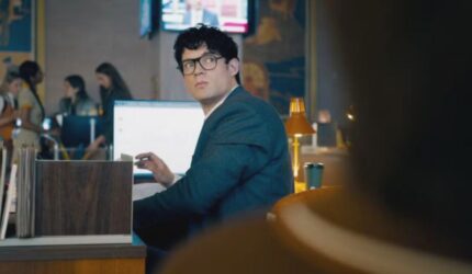 Superman 2025: Bukan Tontonan Anak-Anak? Ini Alasannya!