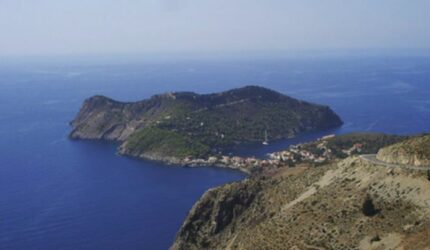 Menyusuri Kefalonia Tempat Liburan Musim Panas Kylie Jenner