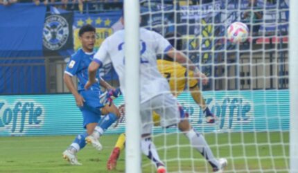 Wonderkid Persib Curi Perhatian di Laga Kontra Port FC!
