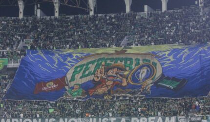 Bonek-Bonita Bakar Semangat Perez! Persebaya Gaspol Super League 2025/26