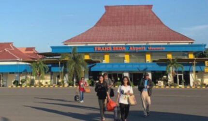 Lewotobi Meletus! Bandara Maumere Tutup, Penerbangan Terganggu