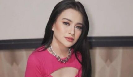 Nathalie Holscher Sindir Ibu-ibu FB? Erika Carlina Terseret Gosip Hamil!