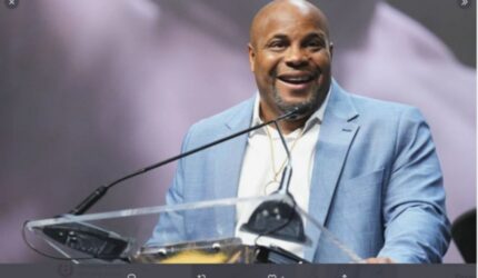 Jon Jones: Stop Ikuti McGregor, Cari Perhatian Itu Gak Perlu!