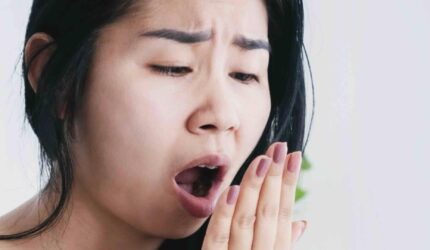 Bau Mulut Tak Sedap? Atasi Penyakit Gusi Sekarang!