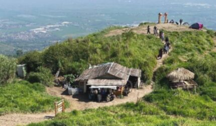 Mendaki Gunung Pangradinan, Sabana di Bandung dengan Jalur Menantang